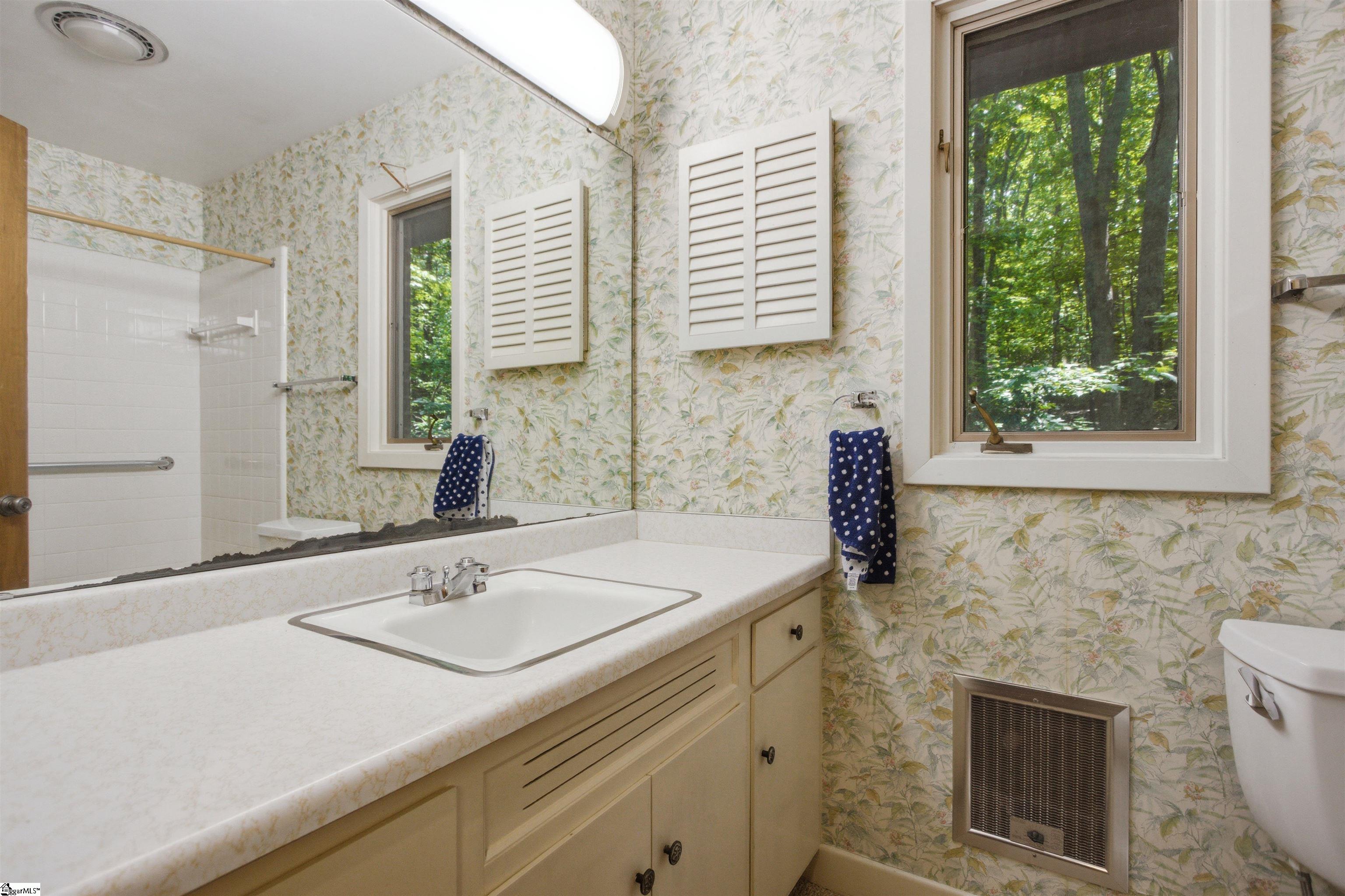 16 Oakleaf Road Greenville, SC 29609 - Photo 17 of 35