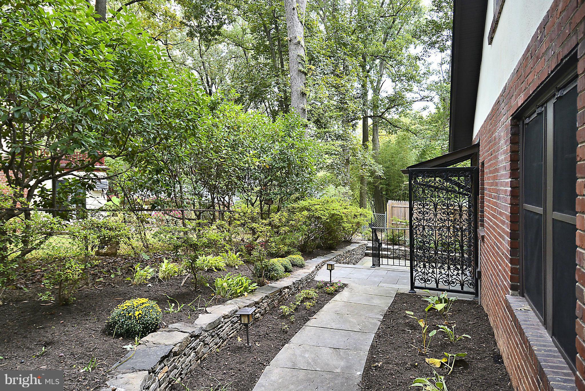112 Sunnyside Road Silver Spring, MD 20910 - Photo 28 of 30 Exterior (General)