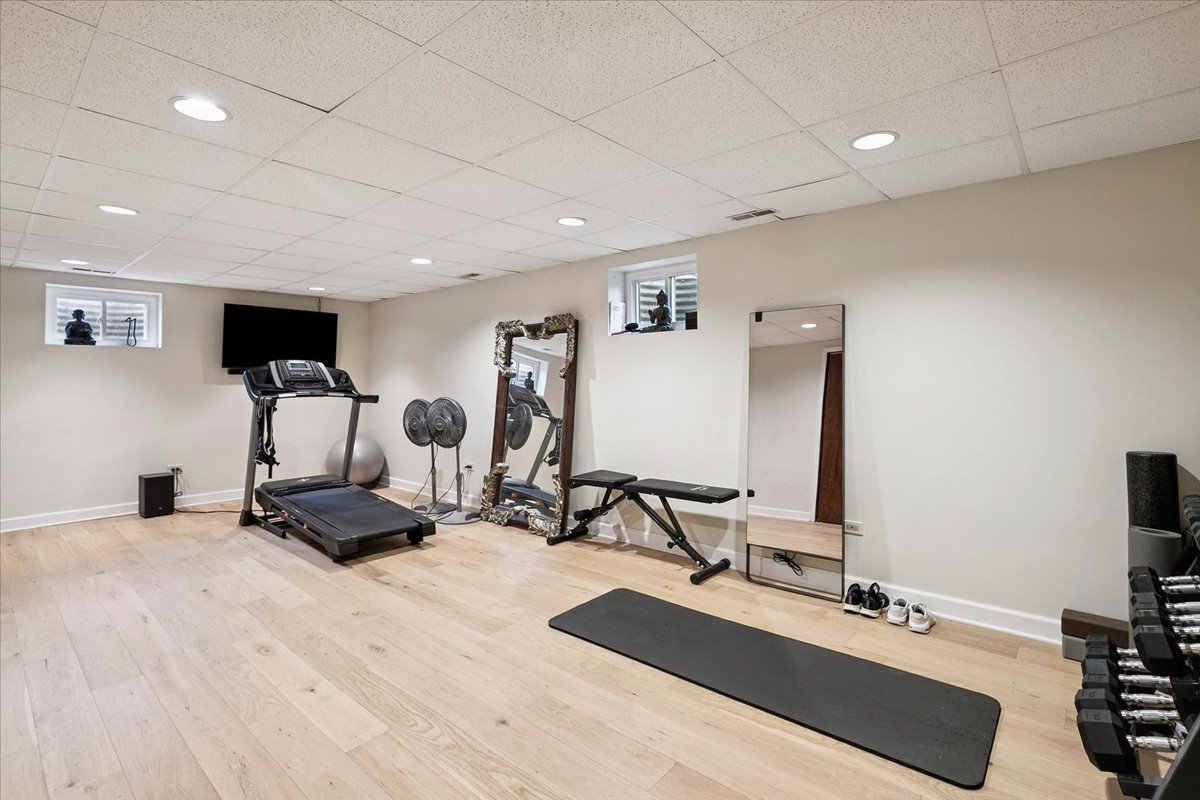 515 Turicum Road Lake Forest, IL 60045 - Photo 24 of 29 a view of a room with gym equipment