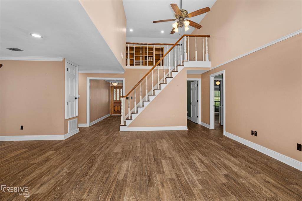 6095 Keithville-Springridge Road Keithville, LA 71047 - Photo 9 of 38 a view of an entryway with wooden floor