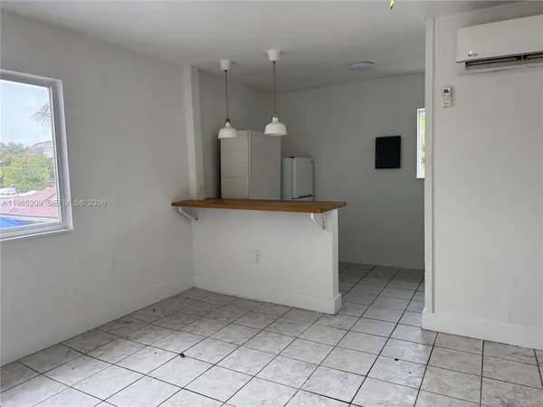 $1,200 | 1700 Northwest 22nd Court, Unit 6, Miami, FL 33125