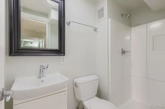 $2,800 | 832 21st Street Southwest, Loveland, CO 80537