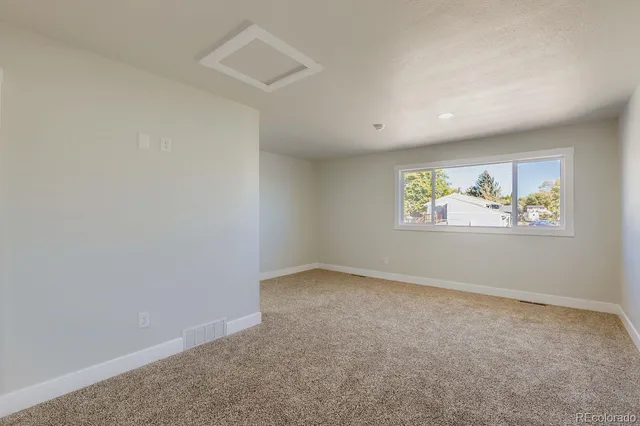 $2,800 | 832 21st Street Southwest, Loveland, CO 80537