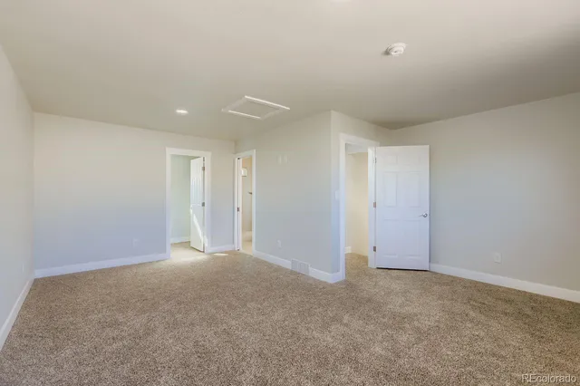 $2,800 | 832 21st Street Southwest, Loveland, CO 80537