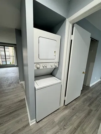 $1,800 | 1920 Cherry Lane, Unit 219, Northbrook, IL 60062