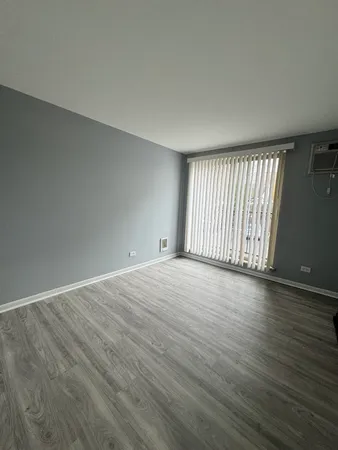$1,800 | 1920 Cherry Lane, Unit 219, Northbrook, IL 60062