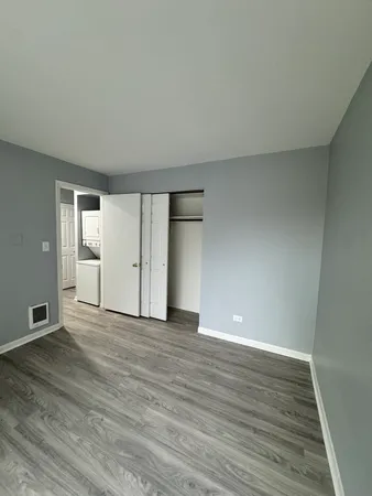 $1,800 | 1920 Cherry Lane, Unit 219, Northbrook, IL 60062
