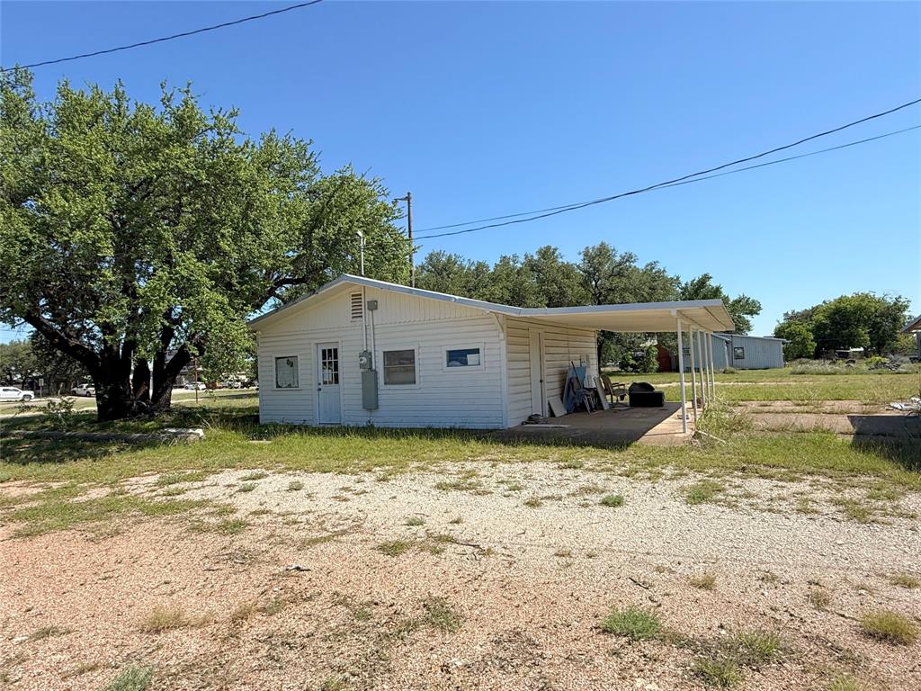 913 North Rice Street Hamilton, TX 76531 - Photo 5 of 28