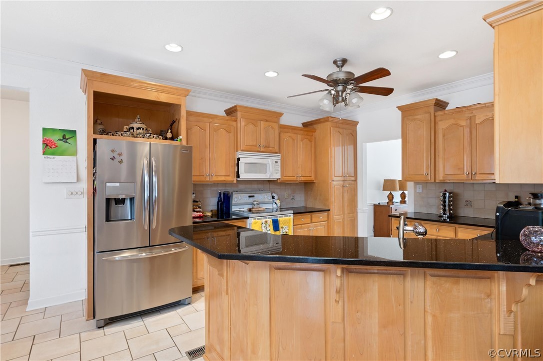 27161 Trinity Church Road Courtland, VA 23837 - Photo 8 of 47 Kitchen with custom cabinets and granite countertops