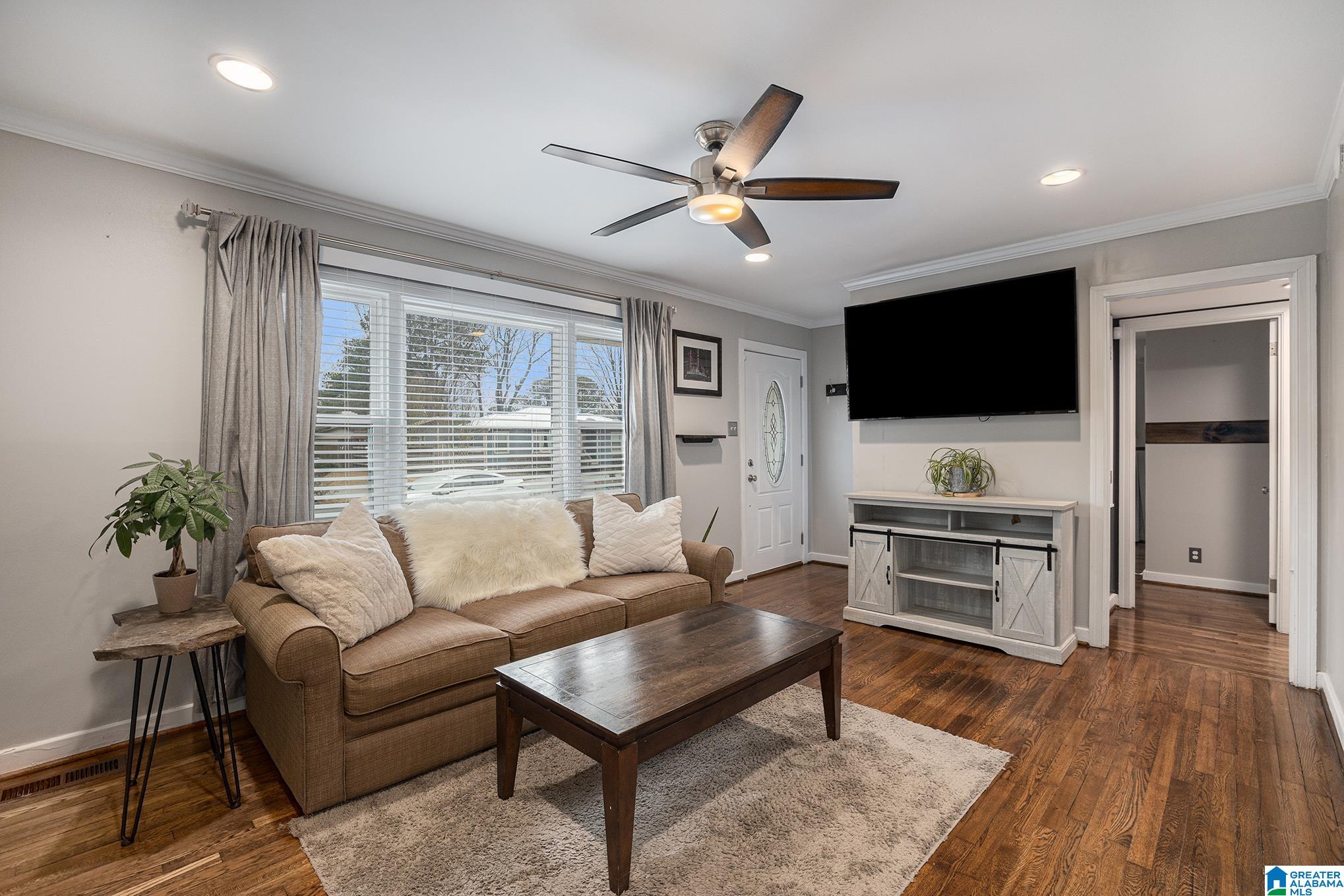 232 Montgomery Lane Birmingham, AL 35209 - Photo 3 of 25