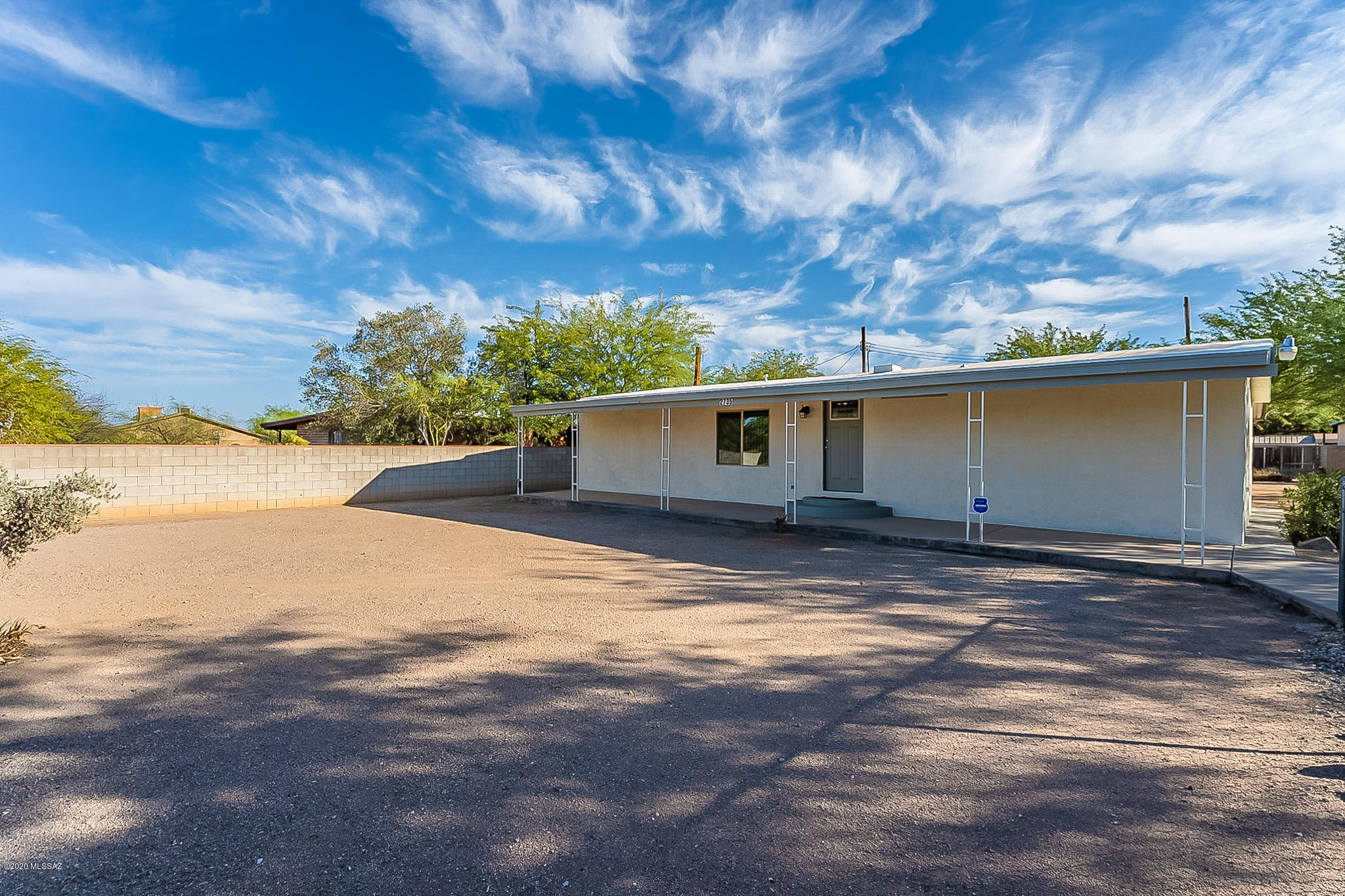 2735 West Bilby Road Tucson, AZ 85746 - Photo 1 of 32 Gallery Image 1