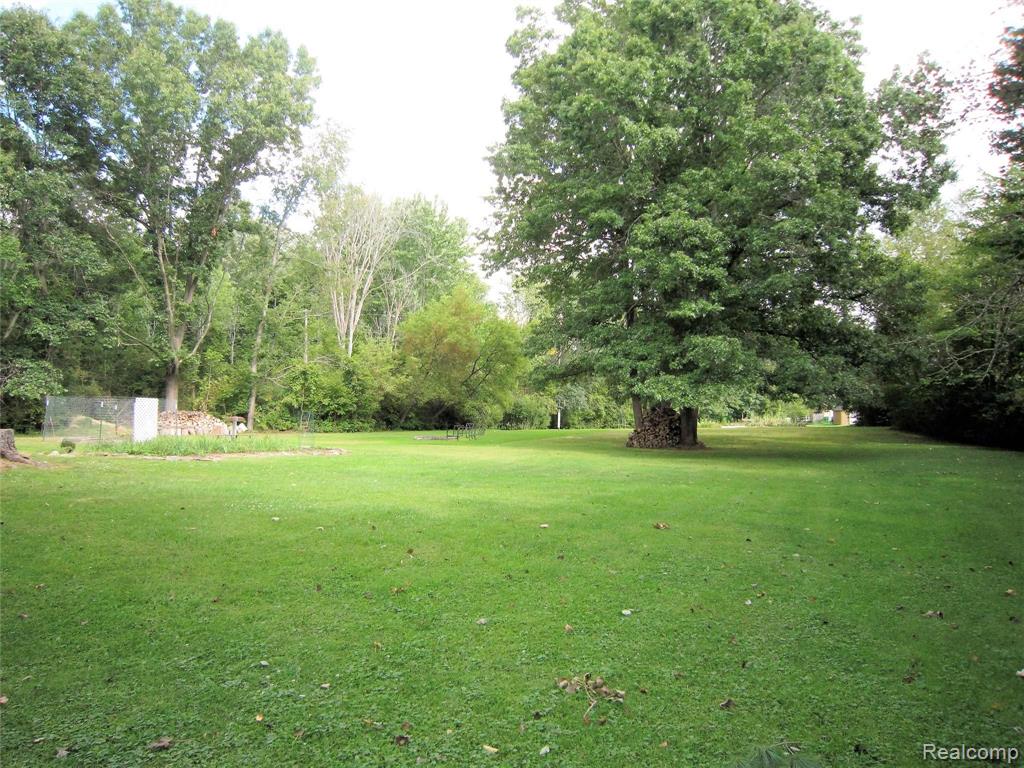 528 Argentine Road Howell, MI 48843 - Photo 11 of 41