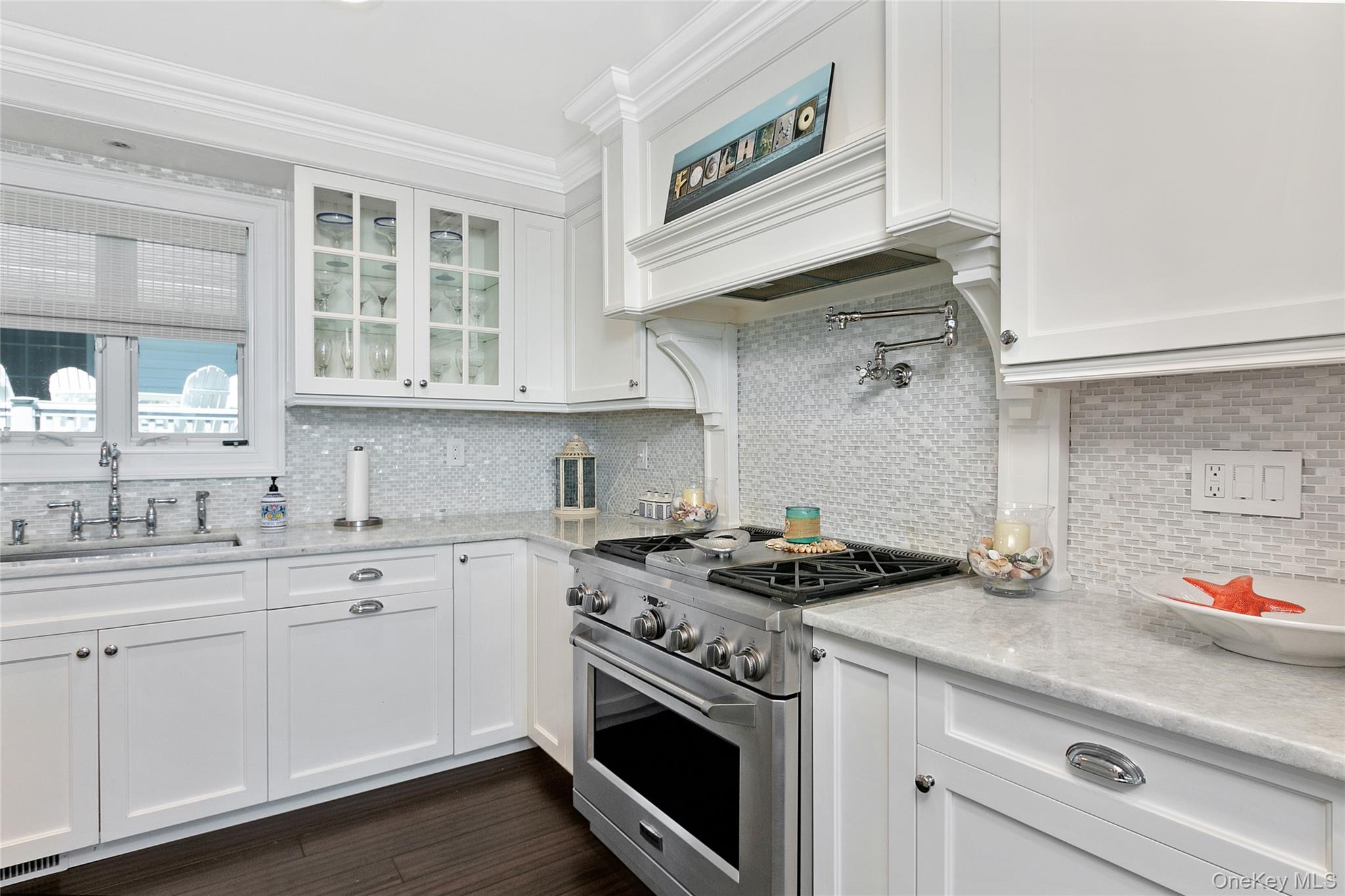 879 Oceanfront Long Beach, NY 11561 - Photo 8 of 49