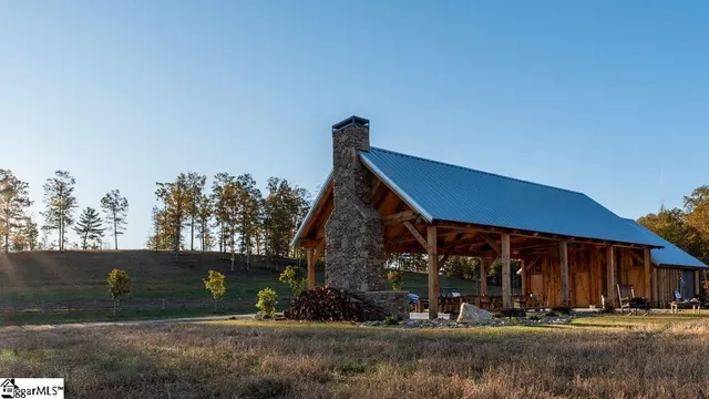 $299,999 | 635 Riverstead Drive, Marietta, SC 29661