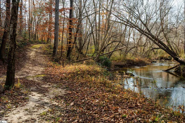 $299,999 | 635 Riverstead Drive, Marietta, SC 29661