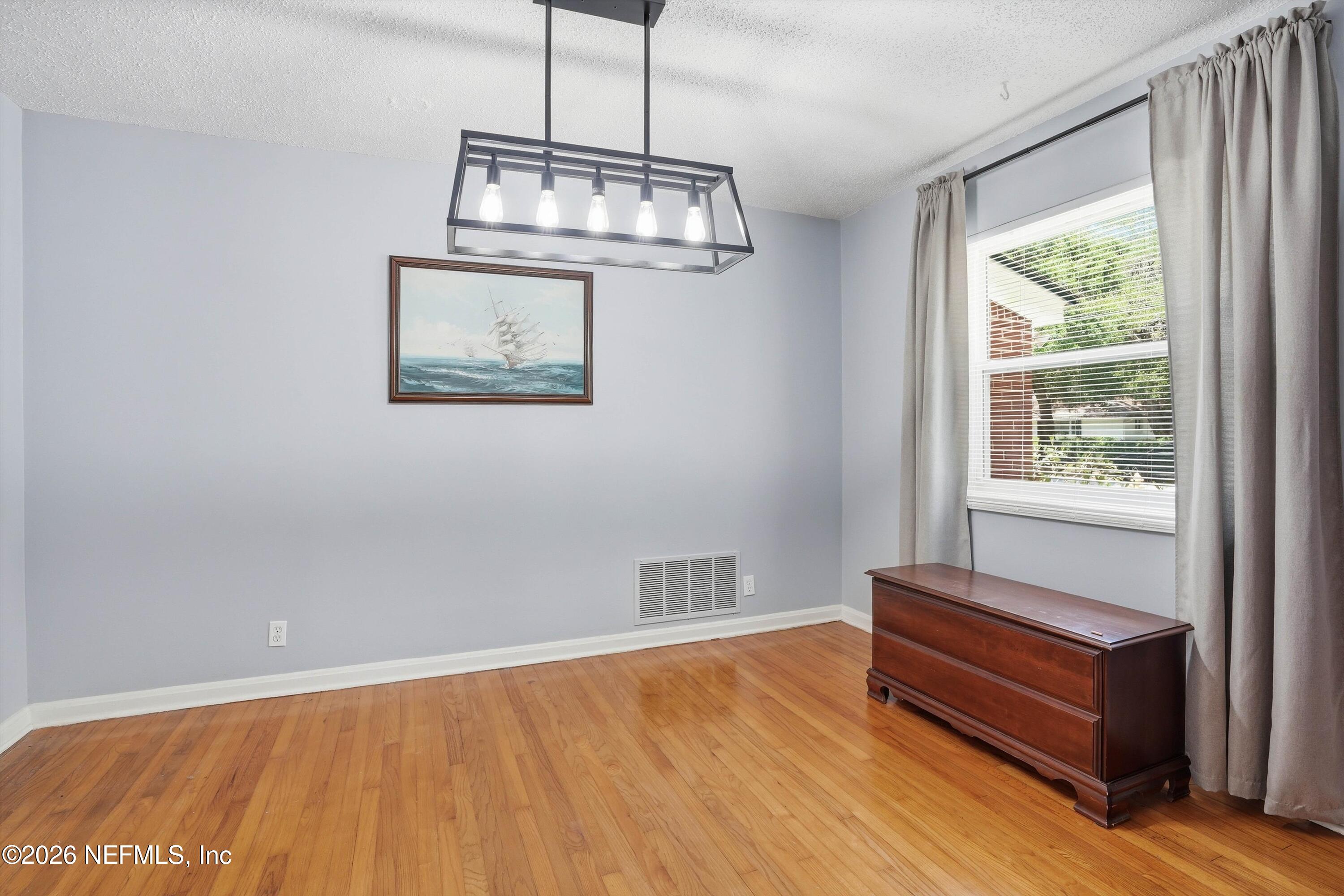 1426 Glengarry Road Jacksonville, FL 32207 - Photo 10 of 27 Dining Area