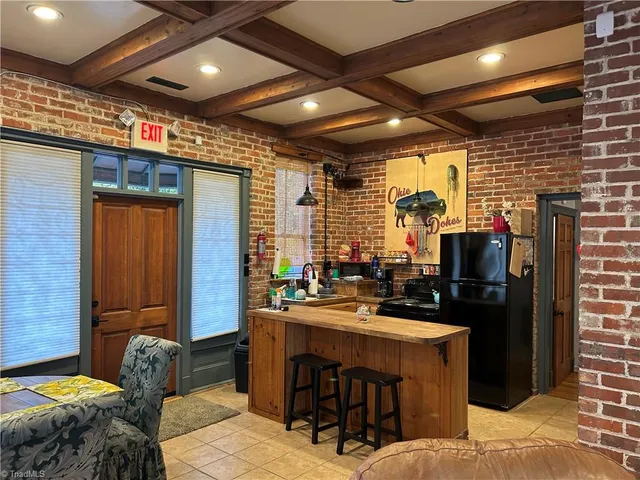 $1,400 | Undisclosed Address, Mount Airy, NC 27030