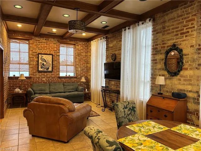 $1,400 | Undisclosed Address, Mount Airy, NC 27030