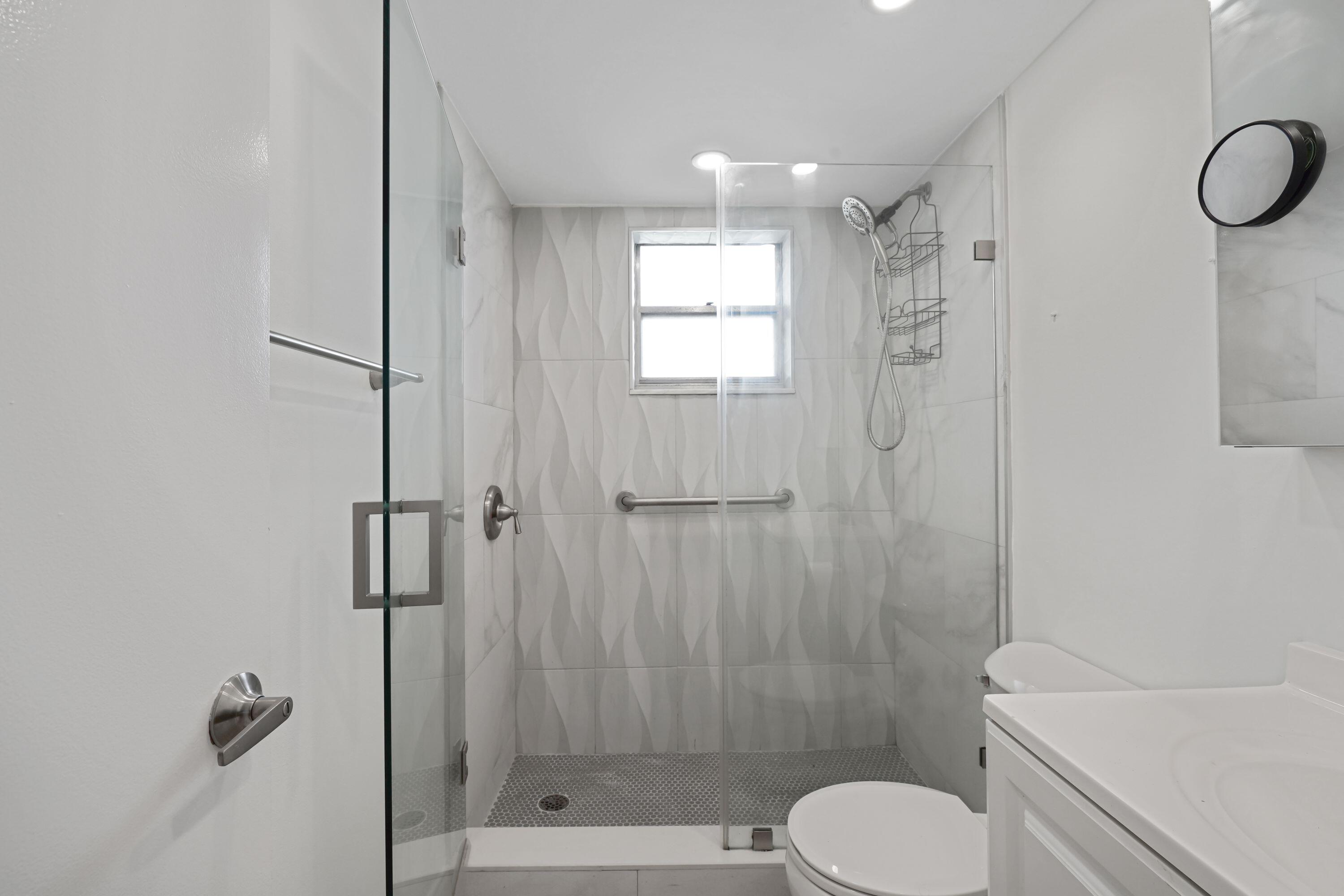 100 Berkley Road, Unit 109 Hollywood, FL 33024 - Photo 20 of 54 18