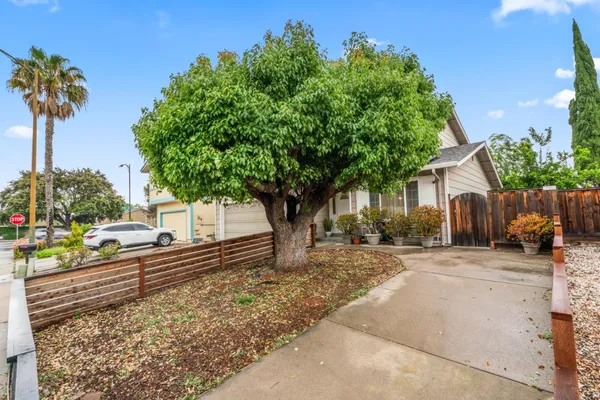 $1,198,000 | 2456 Kenoga Drive, San Jose, CA 95121