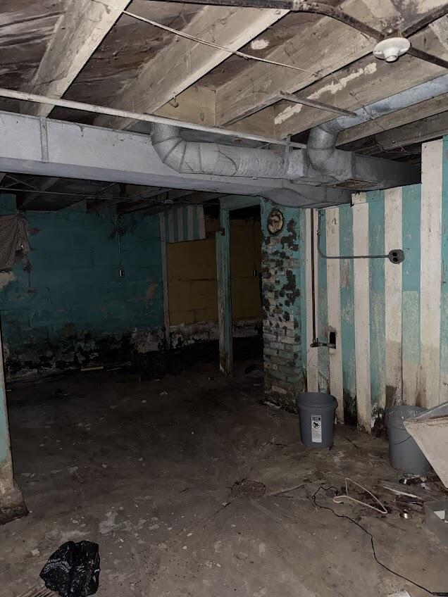 3528 North 15th Street Milwaukee, WI 53206 - Photo 12 of 21 IMG_1544