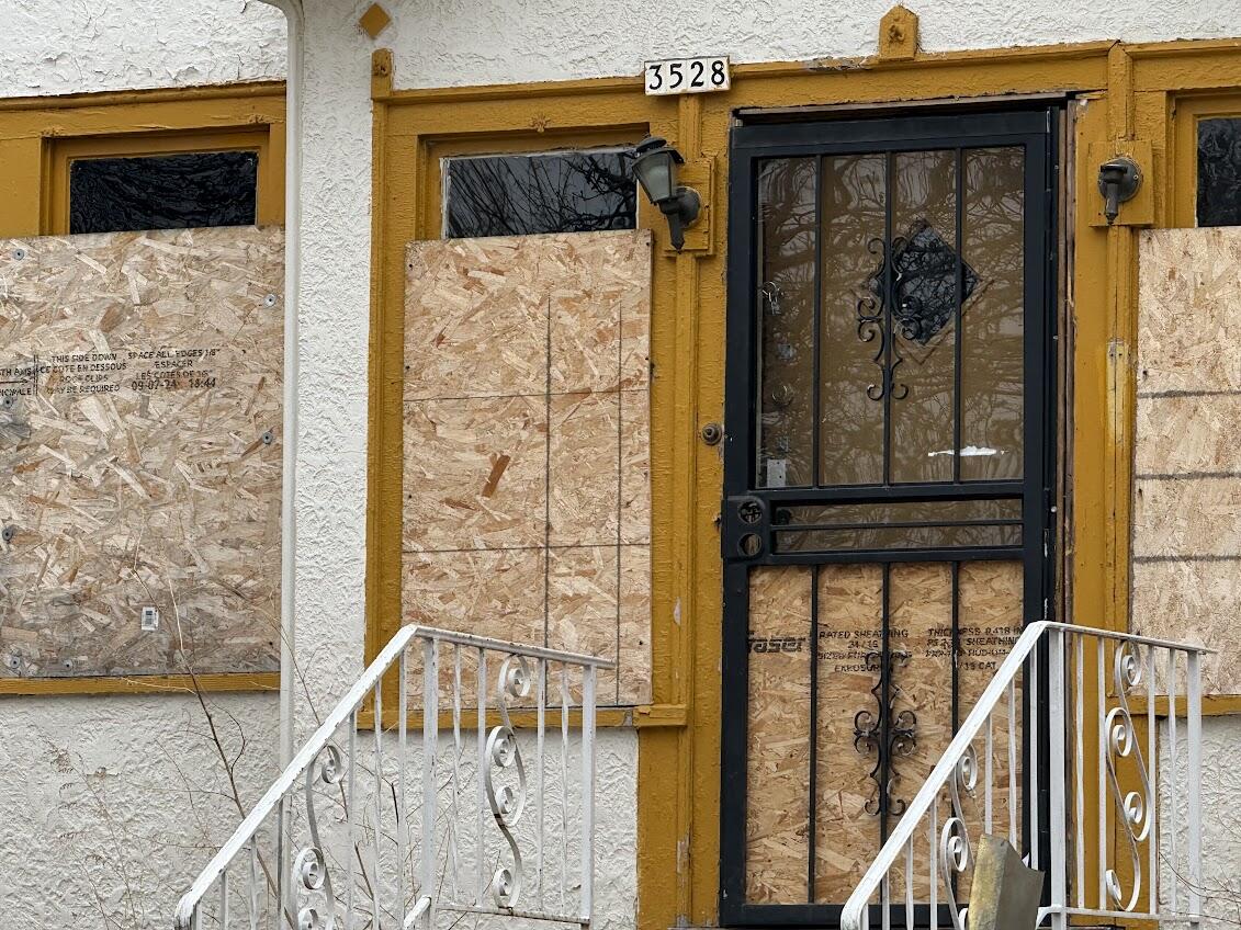 3528 North 15th Street Milwaukee, WI 53206 - Photo 3 of 21 IMG_1532