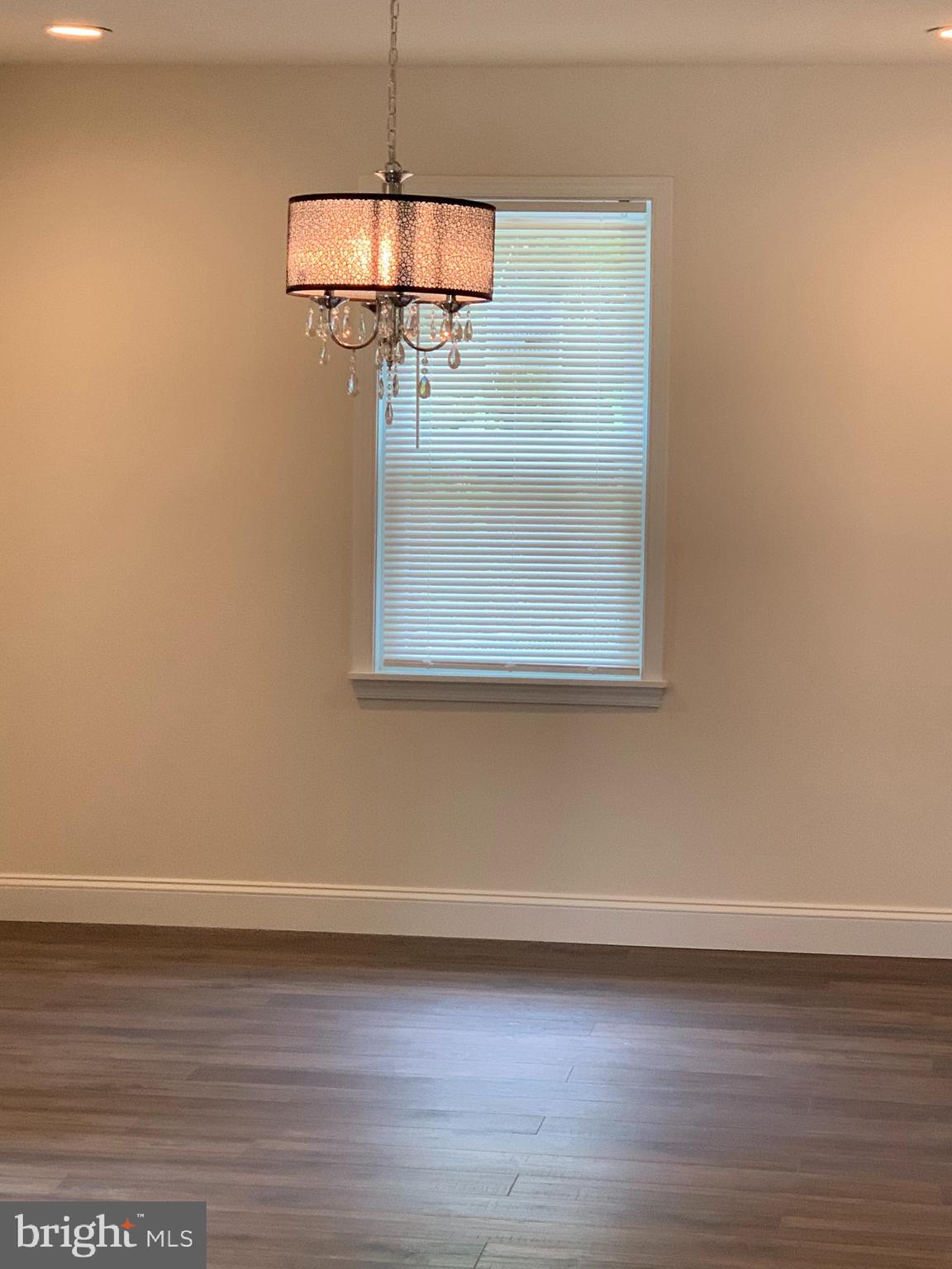 4536 Pen Lucy Road Baltimore, MD 21229 - Photo 5 of 14 Dining room