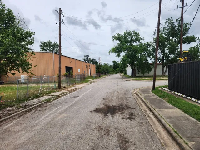 $330,000 | 5414 Broom Street, Houston, TX 77091