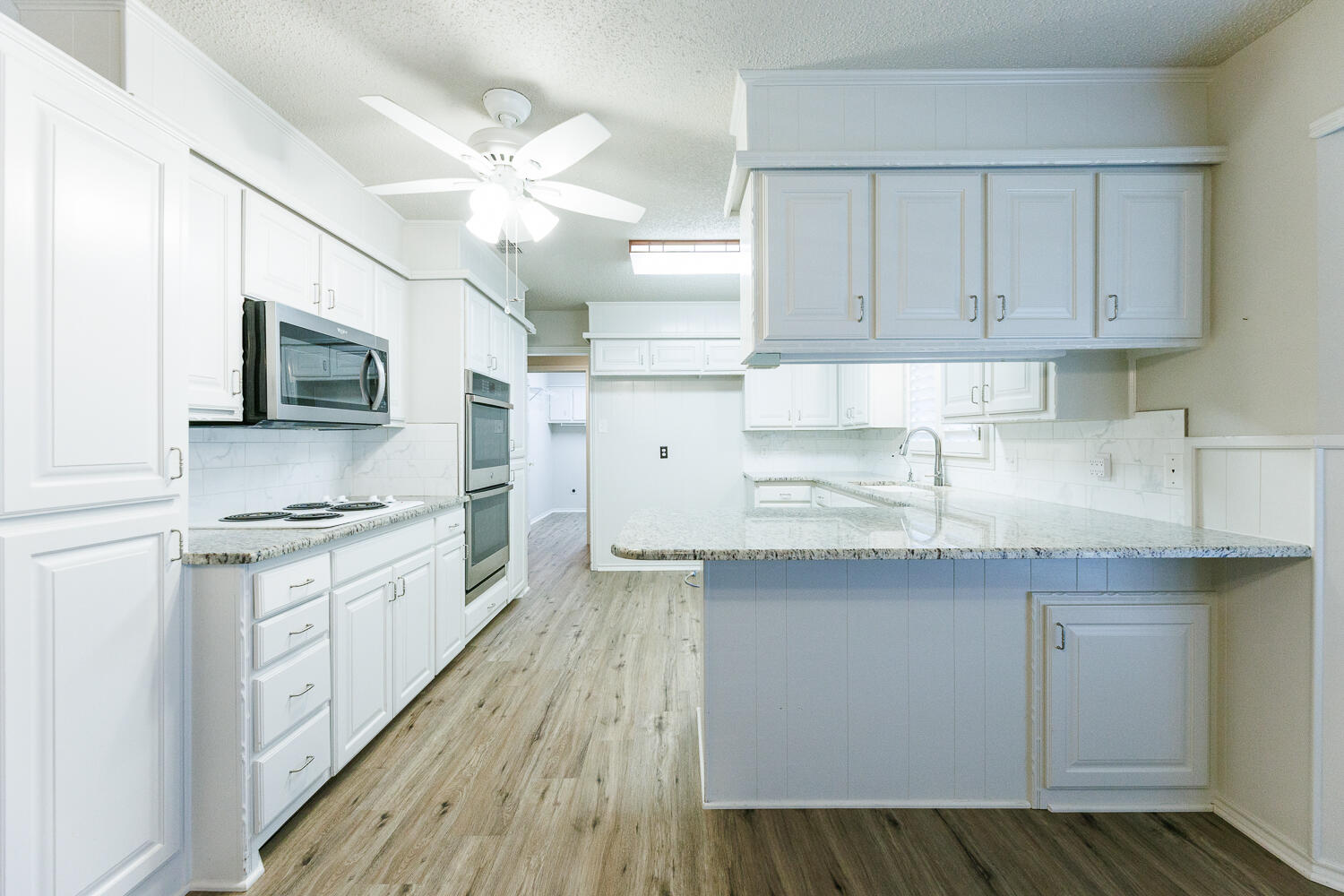 4419 79th Street Lubbock, TX 79424 - Photo 7 of 47 Kitchen - Light & Bright