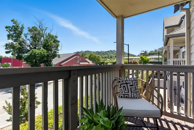 $1,098,000 | 935 Old County Road, Unit 42, Belmont, CA 94002