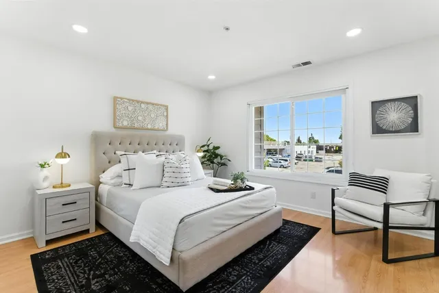 $1,098,000 | 935 Old County Road, Unit 42, Belmont, CA 94002