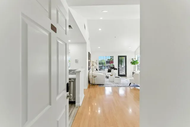 $1,098,000 | 935 Old County Road, Unit 42, Belmont, CA 94002