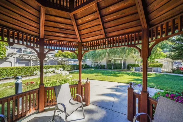 $1,098,000 | 935 Old County Road, Unit 42, Belmont, CA 94002
