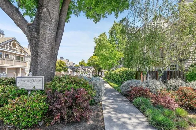 $1,098,000 | 935 Old County Road, Unit 42, Belmont, CA 94002