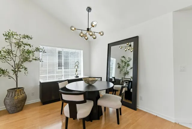 $1,098,000 | 935 Old County Road, Unit 42, Belmont, CA 94002