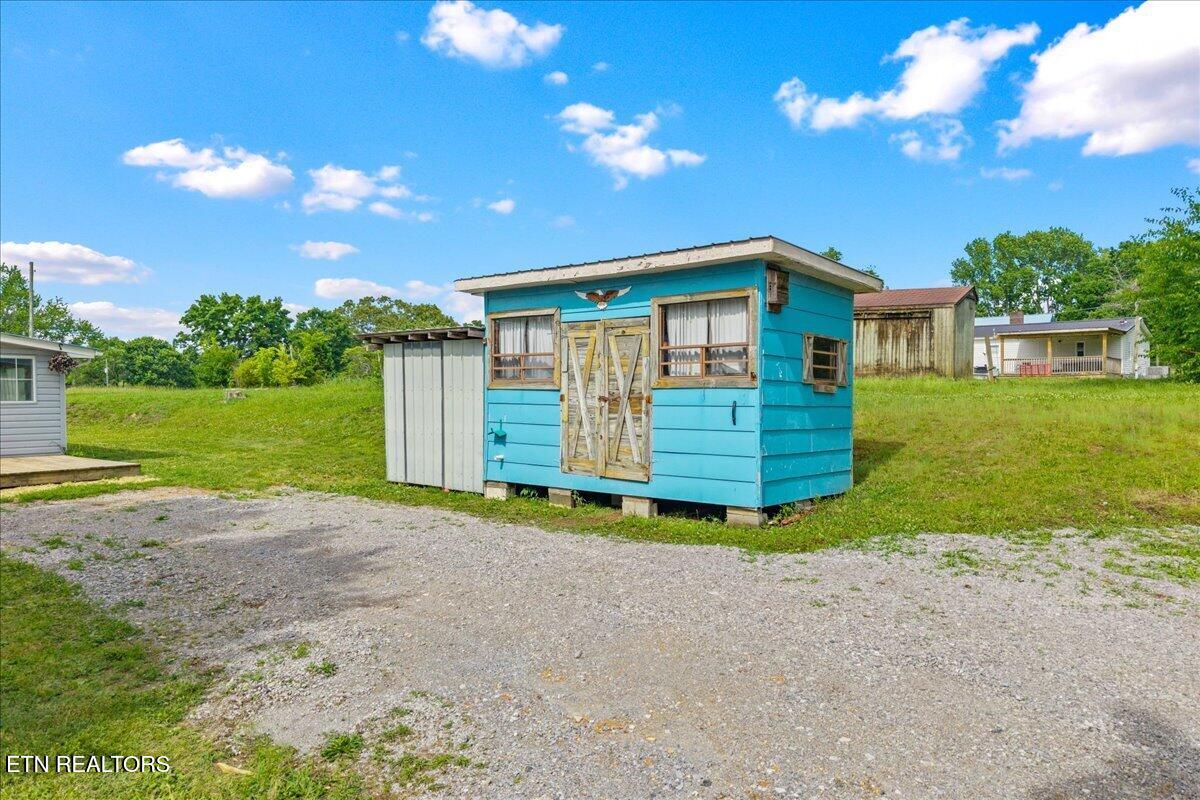 142 North Point Road Sweetwater, TN 37874 - Photo 31 of 34 39-142 North Point-31