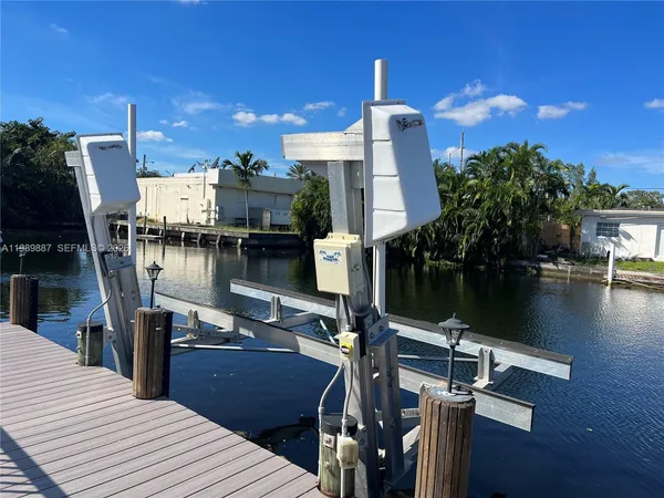 $3,700 | 2713 Sherman Street, Hollywood, FL 33020