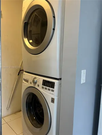 $3,700 | 2713 Sherman Street, Hollywood, FL 33020