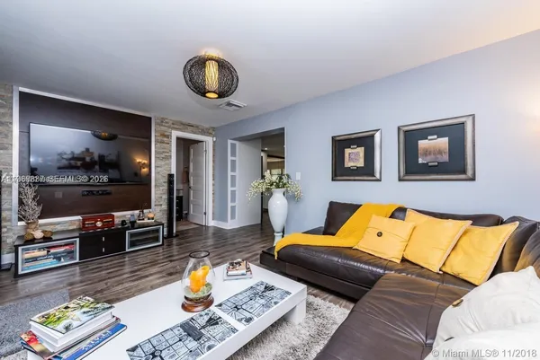 $3,700 | 2713 Sherman Street, Hollywood, FL 33020