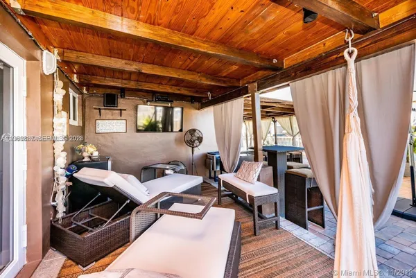 $3,700 | 2713 Sherman Street, Hollywood, FL 33020