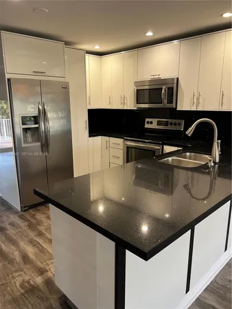 $3,700 | 2713 Sherman Street, Hollywood, FL 33020