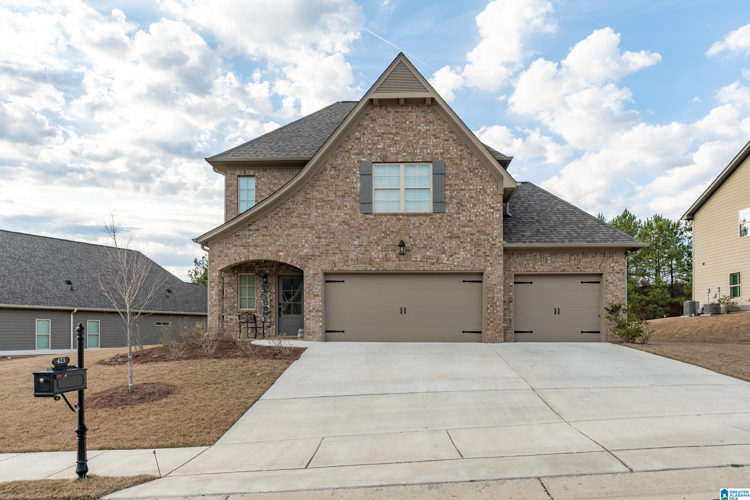 423 Hamilton Place Chelsea, AL 35043 - Photo 1 of 33