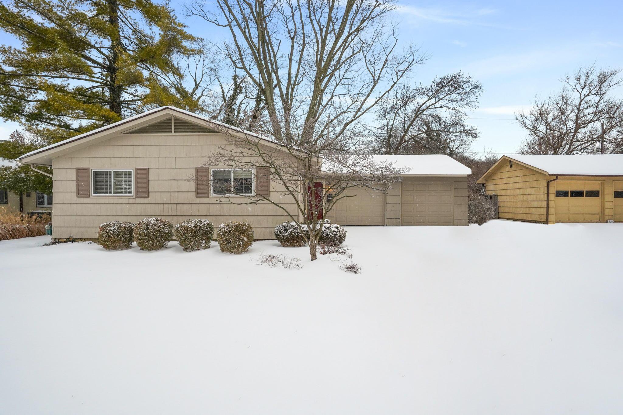 2338 Edgevale Road Columbus, OH 43221 - Photo 1 of 27 2-web-or-mls-Photo 2-11-22, 07 15 18
