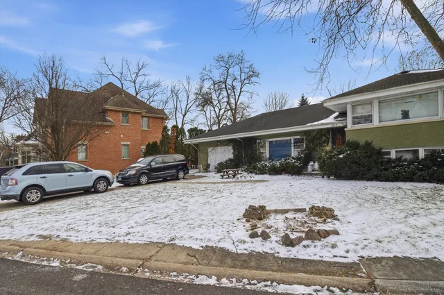 $699,900 | 1009 Hastings Street, Park Ridge, IL 60068
