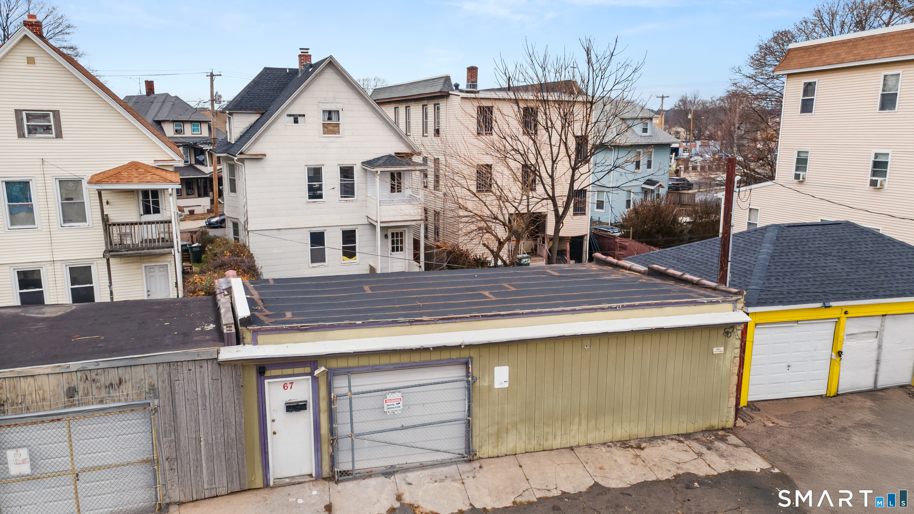 386 Huntington Road Bridgeport, CT 06608 - Photo 5 of 33 a house view with a outdoor space