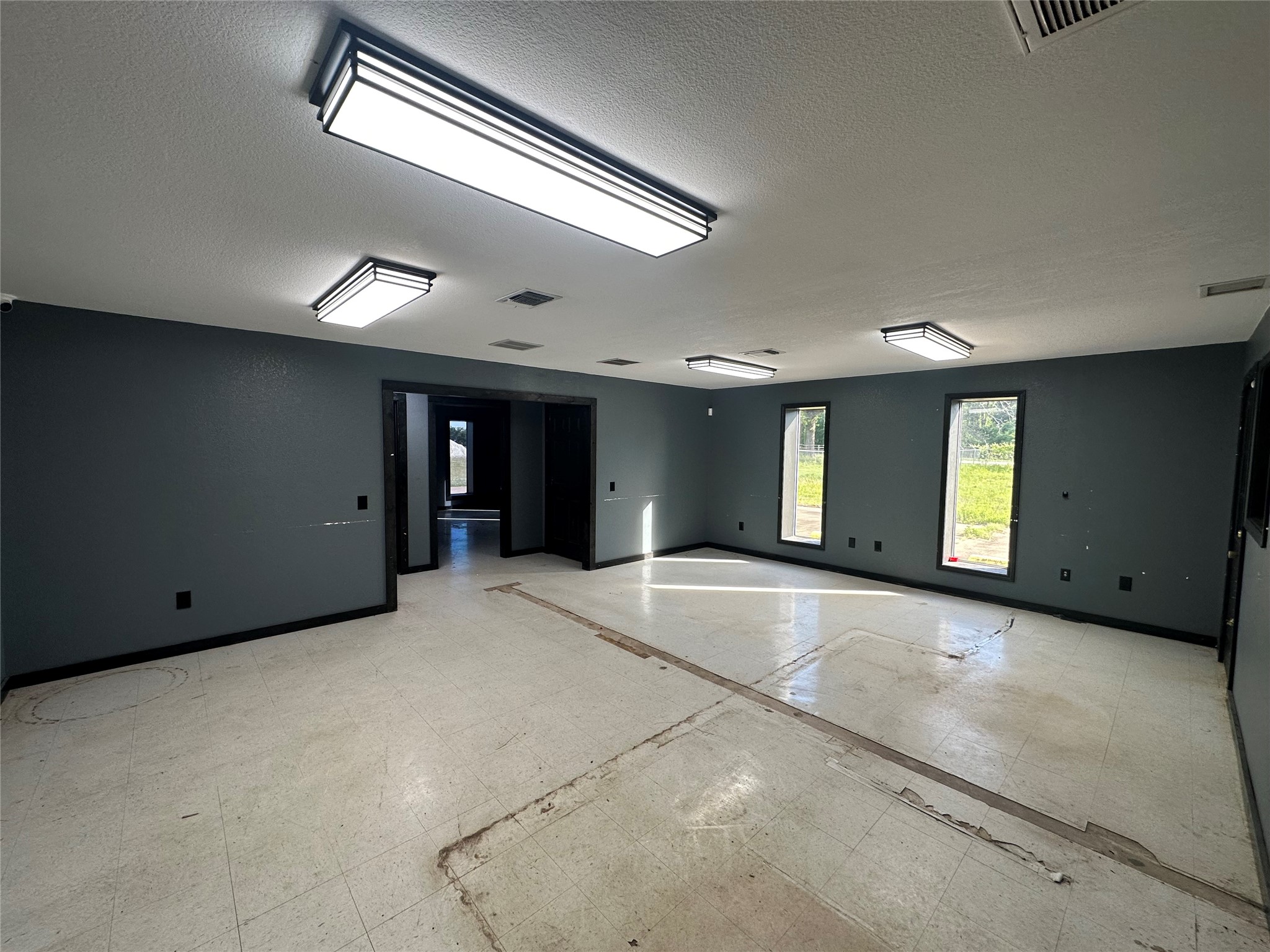 2013 Highway 79 Buffalo, TX 75831 - Photo 18 of 24 a view of an empty room