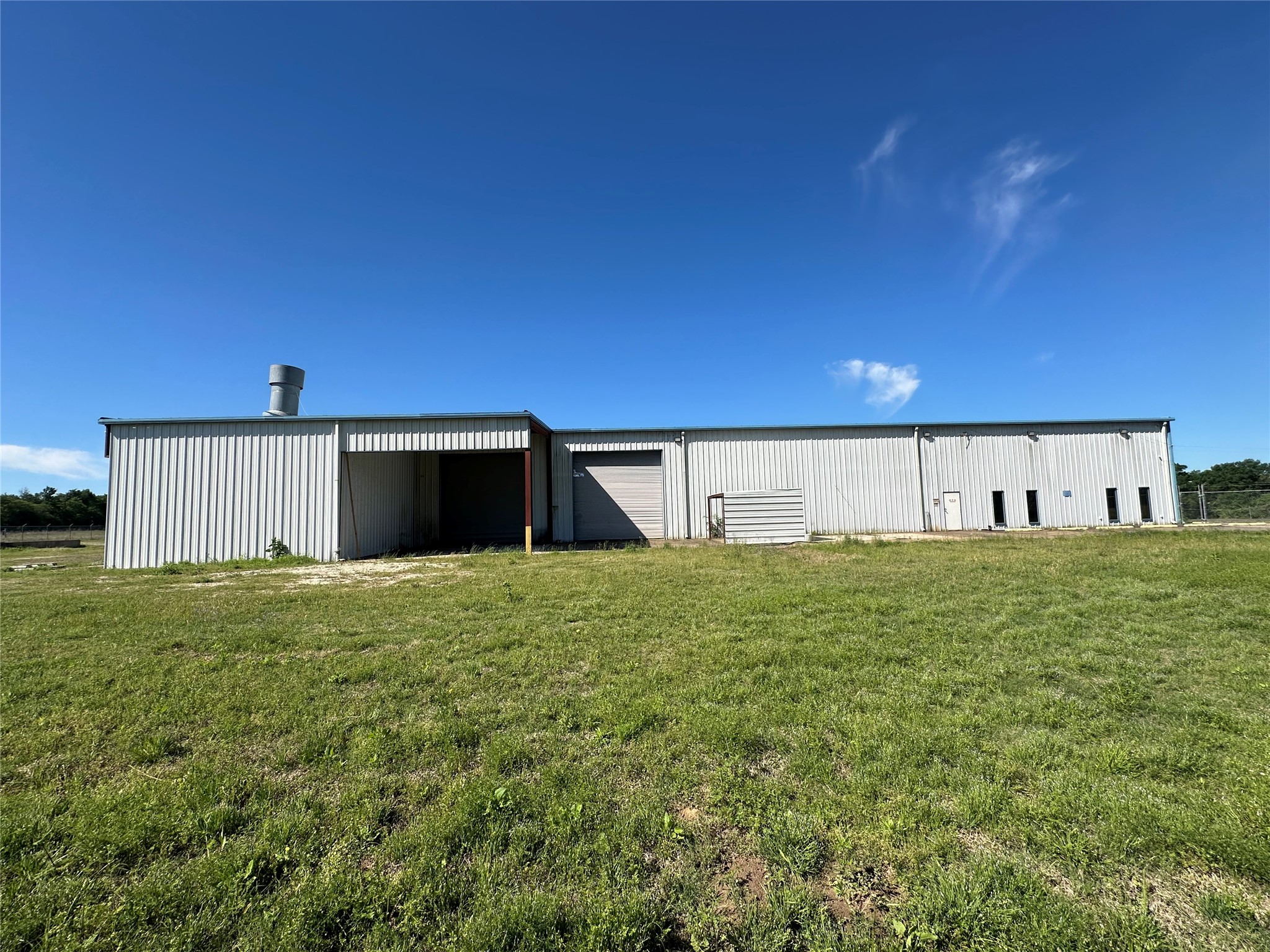 2013 Highway 79 Buffalo, TX 75831 - Photo 6 of 24 a view of outdoor space and yard