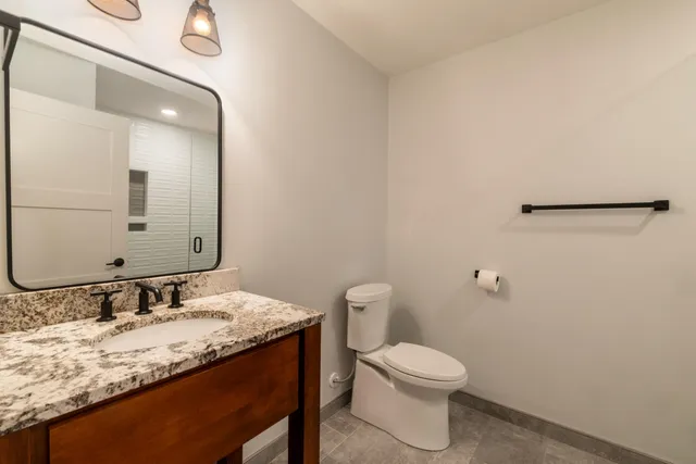 $4,250 | 215 East Pleasant Street, Unit 507, Oconomowoc, WI 53066