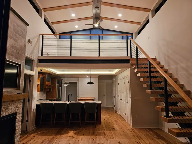 $4,250 | 215 East Pleasant Street, Unit 507, Oconomowoc, WI 53066