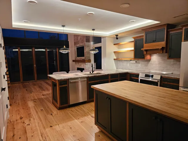 $4,250 | 215 East Pleasant Street, Unit 507, Oconomowoc, WI 53066